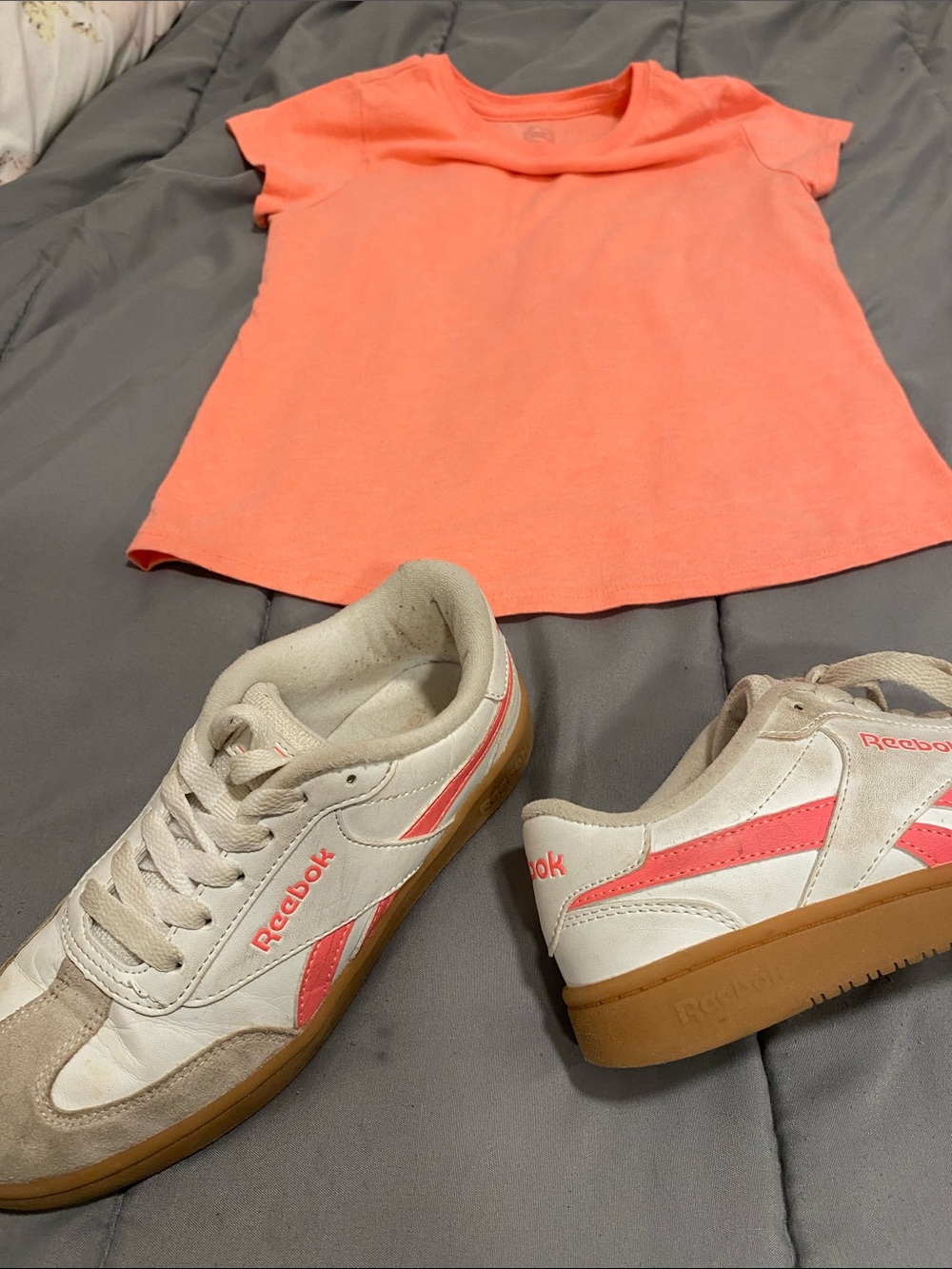 2 TEM BUNDLE Reebok KIDS White Sneakers with Coral Pink Stripes & coral shirt